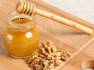 วอลนัทและน้ำผึ้งสำหรับ potency